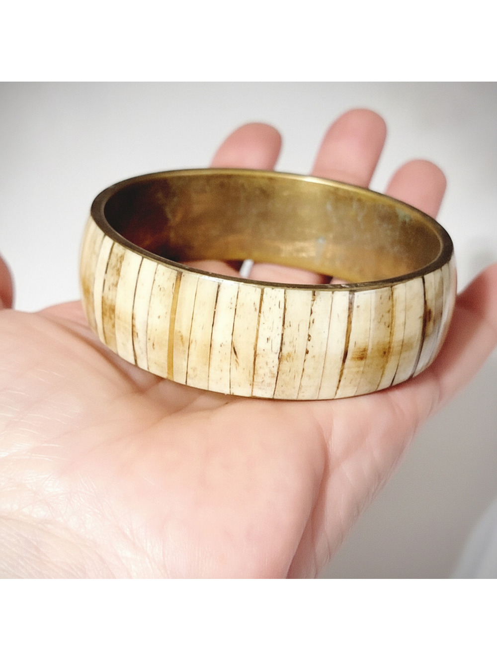 Vintage Organic Material & Brass Wide Bangle Bracelet, Cream Boho Inlaid bv-1